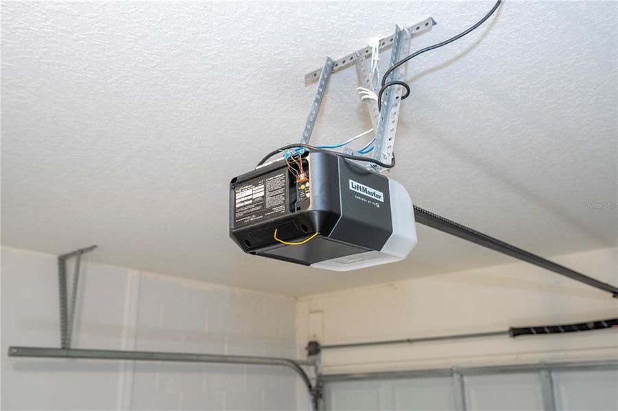 Close-up of interior finishes inside a home in Astonia, Davenport (Image 17).