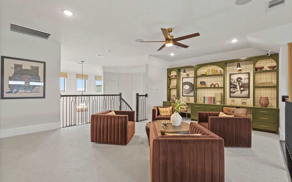 Representative furnished interior of a home built from the Hayden by Brookfield Residential in Midline, Webster (Image 6).