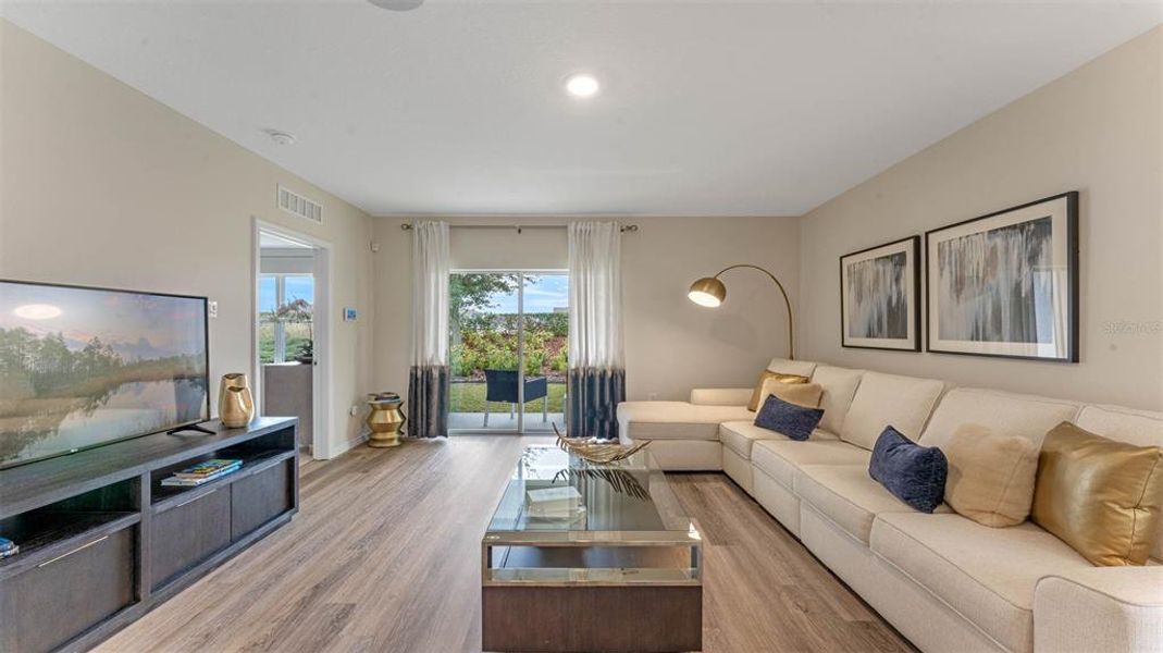 Furnished interior view inside a new home in Wynwood, Ocoee (Image 17). Furnished interior view inside a new home in Wynwood, Ocoee (Image 17).