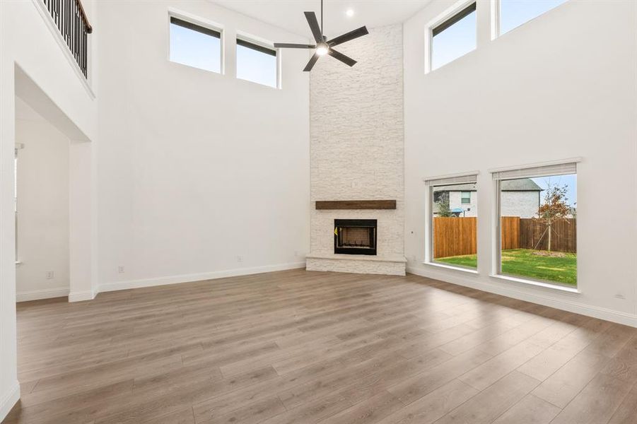 Spacious, unfurnished interior of a new home in Villages of Hurricane Creek, Anna (Image 37).