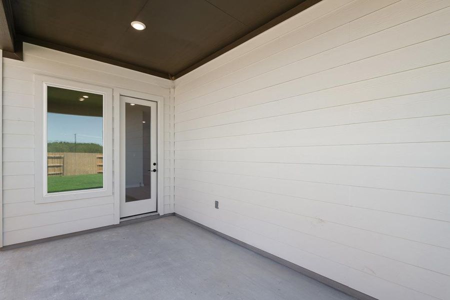 Spacious, unfurnished interior of a new home in Lagos Reserve, Manor (Image 27). Spacious, unfurnished interior of a new home in Lagos Reserve, Manor (Image 27).