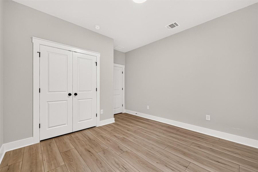 Spacious, unfurnished interior of a new home in Two Step Farm, Montgomery (Image 25). Spacious, unfurnished interior of a new home in Two Step Farm, Montgomery (Image 25).
