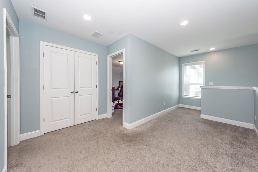 Spacious, unfurnished interior of a new home in High Point at Foxbank, Moncks Corner (Image 21).