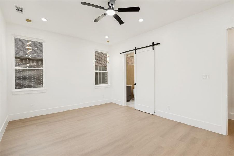 Spacious, unfurnished interior of a new home in , Frisco (Image 34).
