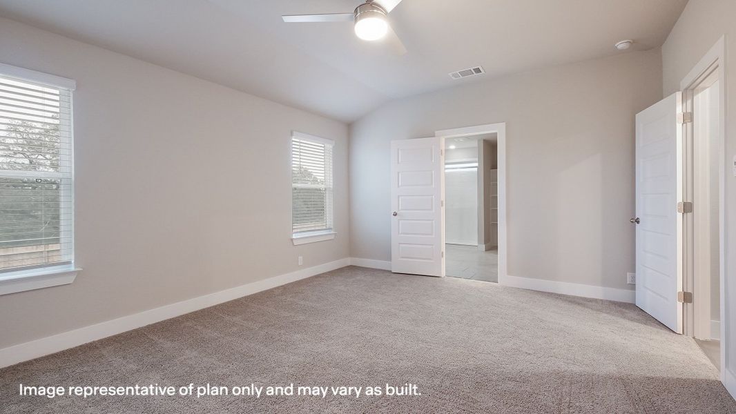 Representative unfurnished interior of a home built from the The Lakeway by D.R. Horton in Veranda, San Antonio (Image 13).