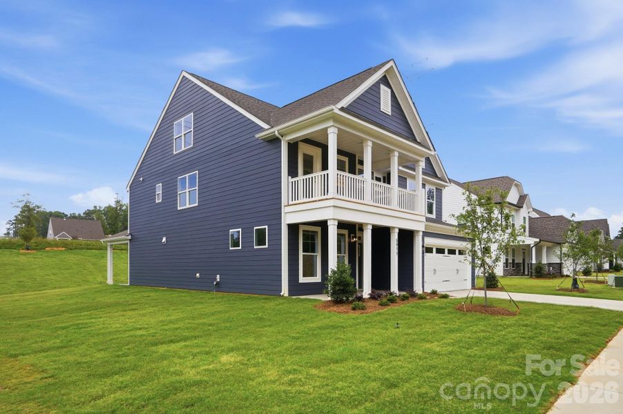 Homesite 81 features a Davidson H floorplan