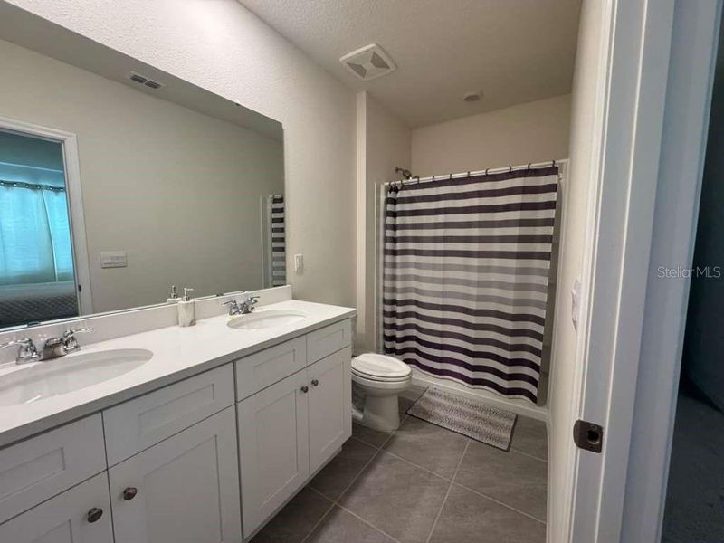 Furnished interior view inside a new home in , Davenport (Image 16).