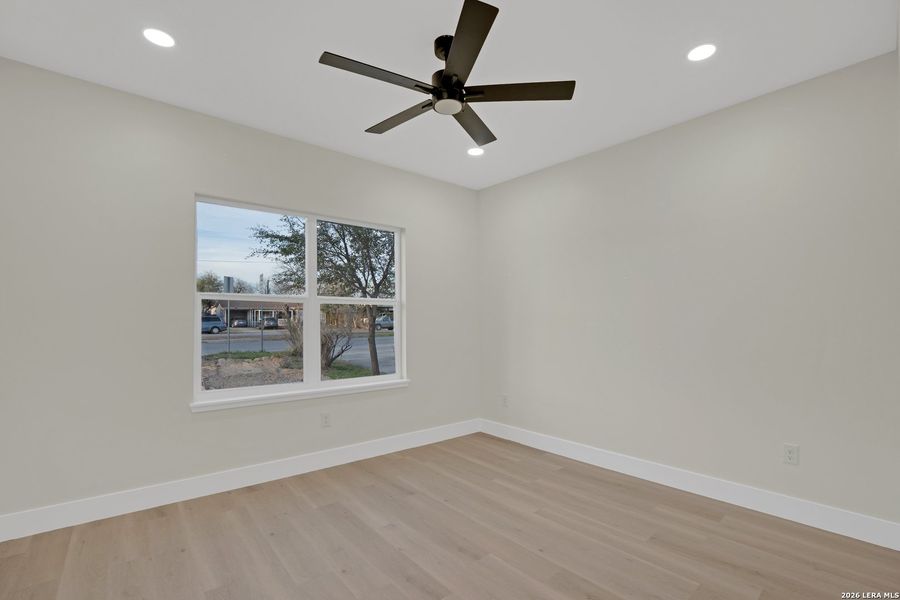 Spacious, unfurnished interior of a new home in , San Antonio (Image 6).