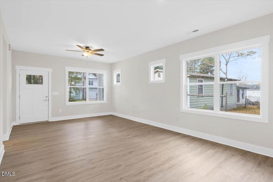 05-10393 S Spruce - Open Peek Media-5