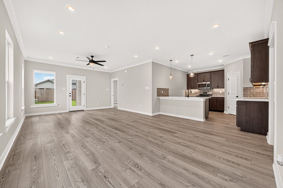 Spacious, unfurnished interior of a new home in Aldeana, Bonney (Image 18).