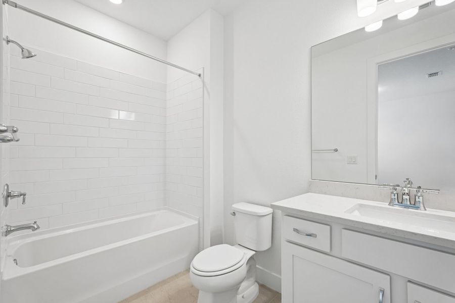 Furnished interior view inside a new home in Seaire, Parrish (Image 11).