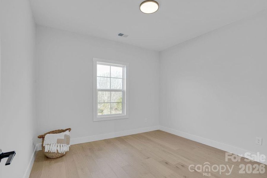 Spacious, unfurnished interior of a new home in , Lincolnton (Image 25).