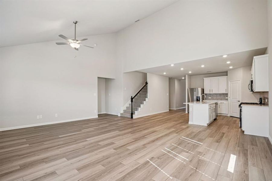 Photo is not of the actual home, but is an inspirational photo of builder’s model home and may depict options, furnishings, and/or decorator features that are not included. Photo is not of the actual home, but is an inspirational photo of builder’s model home and may depict options, furnishings, and/or decorator features that are not included.