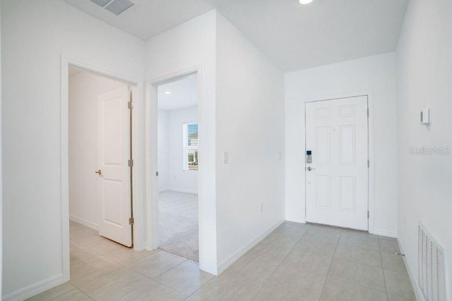 Spacious, unfurnished interior of a new home in Scenic Terrace, Lake Hamilton (Image 23). Spacious, unfurnished interior of a new home in Scenic Terrace, Lake Hamilton (Image 23).