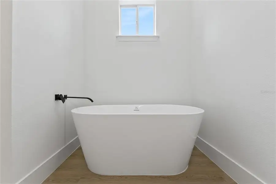 Furnished interior view inside a new home in , Ocala (Image 7).