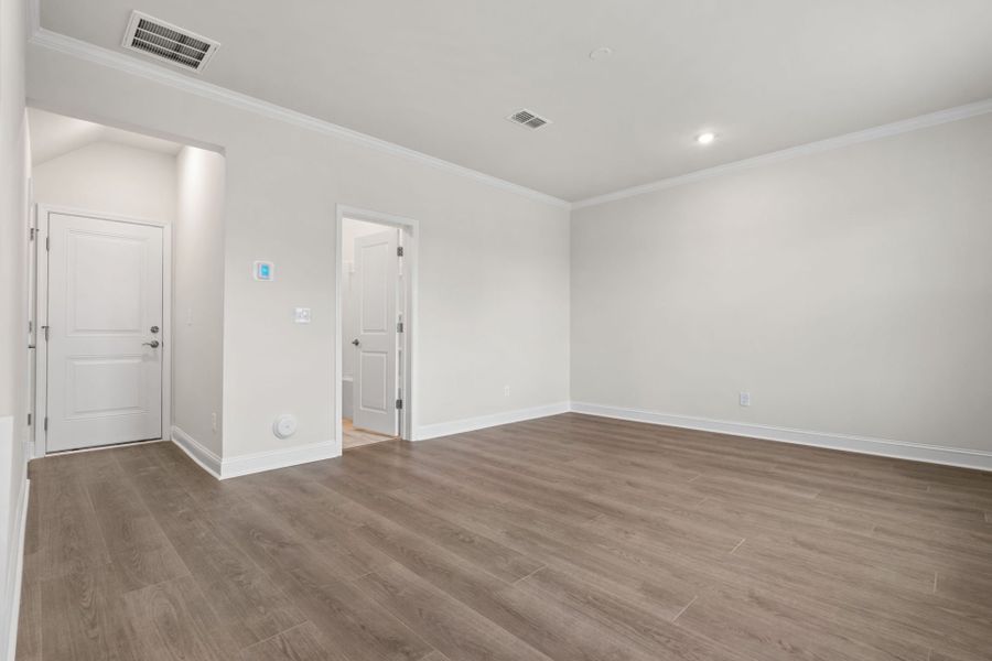 Spacious, unfurnished interior of a new home in Lakeside Townes at Riverlights, Wilmington (Image 19). Spacious, unfurnished interior of a new home in Lakeside Townes at Riverlights, Wilmington (Image 19).