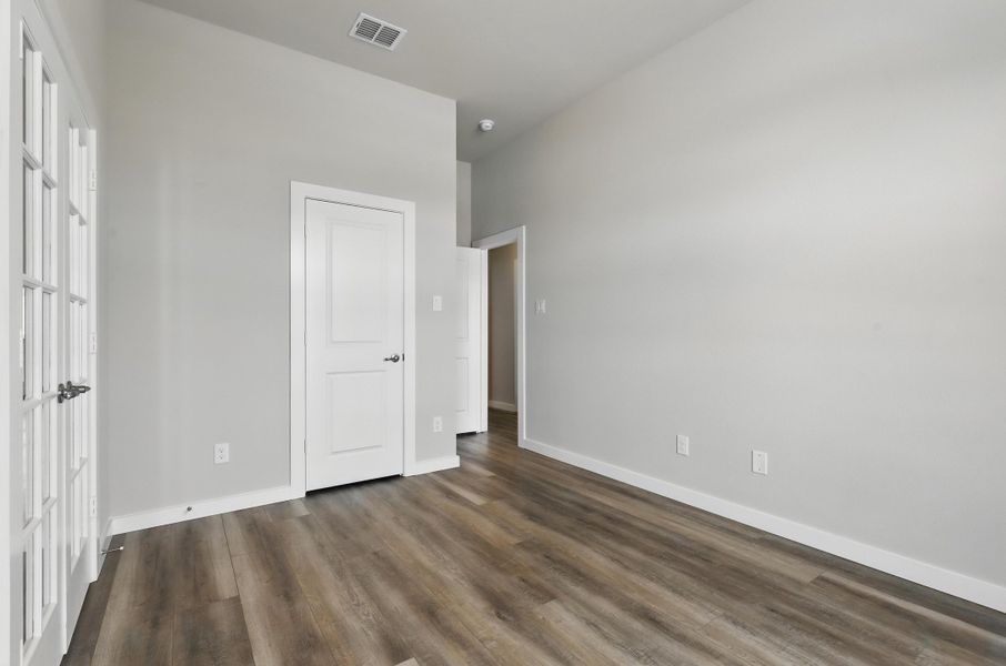 Representative unfurnished interior of a home built from the McKinley I by Cheldan Homes in Horizons at Bankston Estates, Venus (Image 23).