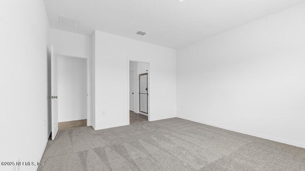 Spacious, unfurnished interior of a new home in Coopers Meadow, Jacksonville (Image 30).
