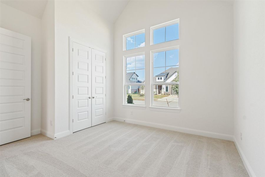 Spacious, unfurnished interior of a new home in Brookewater, Rosenberg (Image 20).