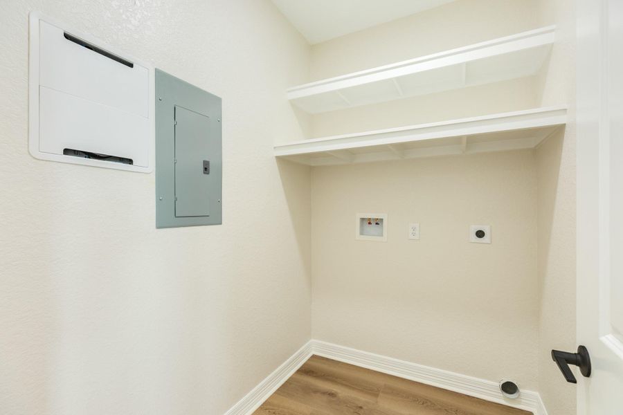 Spacious, unfurnished interior of a new home in , Surfside Beach (Image 12).