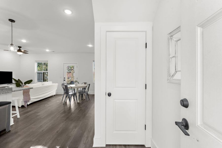 Furnished interior view inside a new home in , Hanahan (Image 12).