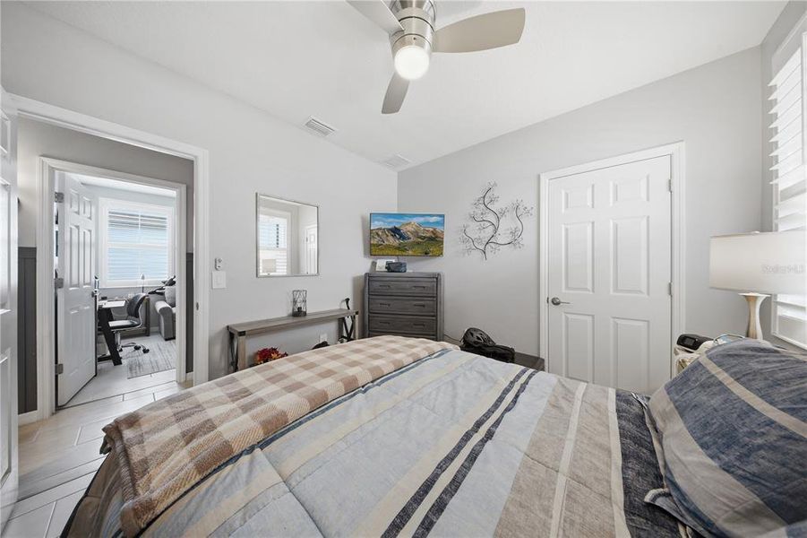 Furnished interior view inside a new home in , Haines City (Image 13).