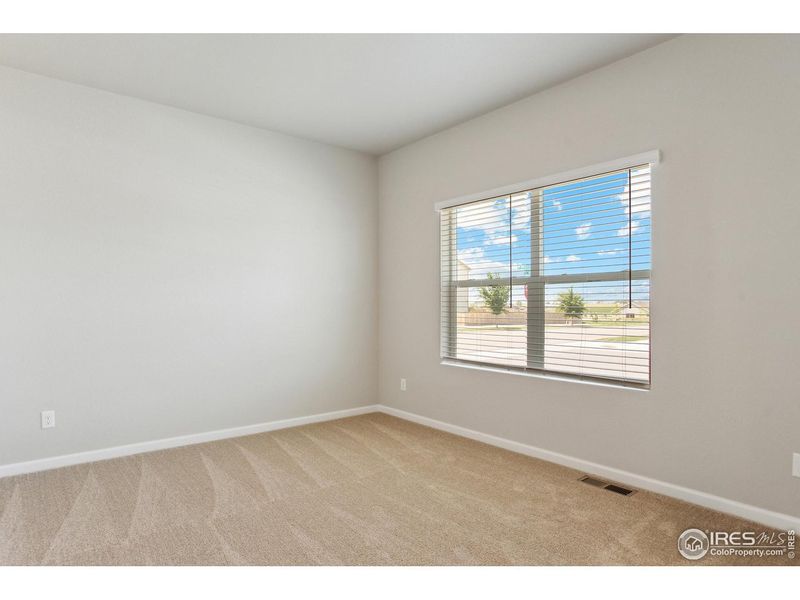 Spacious, unfurnished interior of a new home in , Severance (Image 18).