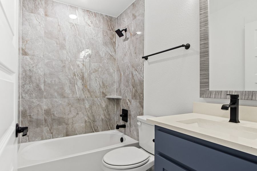 Furnished interior view inside a new home in Cottonwood Creek, Rowlett (Image 13).