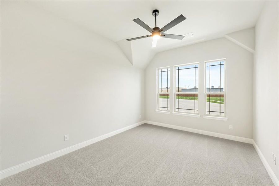 Spacious, unfurnished interior of a new home in Sunset Ridge, Alvarado (Image 22).
