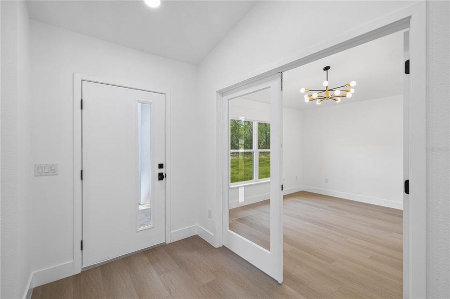 Spacious, unfurnished interior of a new home in , Dunnellon (Image 26).