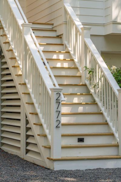 Exterior details and patio area of a home in , Johns Island (Image 4).
