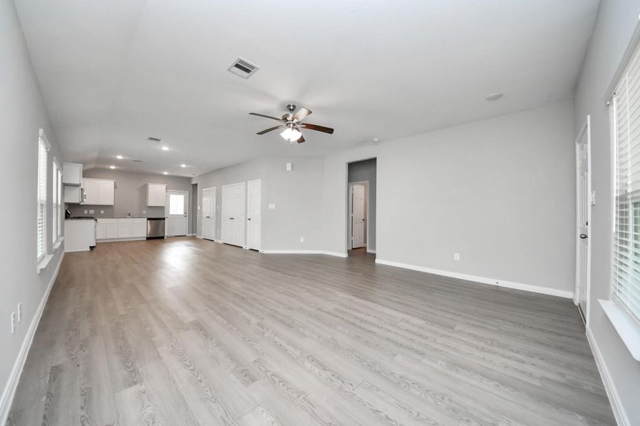 Spacious, unfurnished interior of a new home in , Cleveland (Image 18).