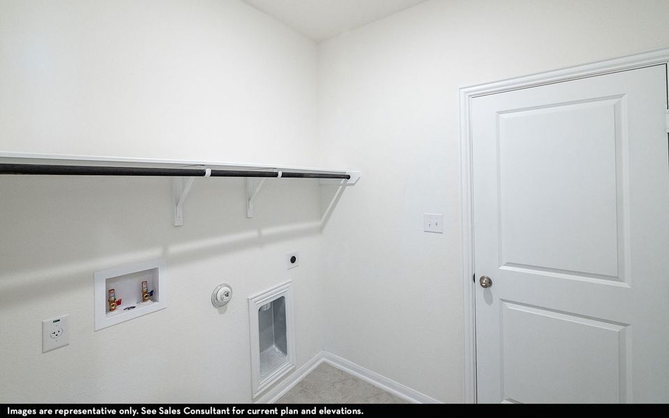 Spacious, unfurnished interior of a new home in Bay Creek, Baytown (Image 20). Spacious, unfurnished interior of a new home in Bay Creek, Baytown (Image 20).
