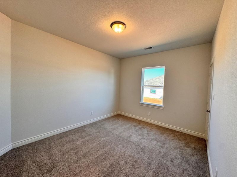 Spacious, unfurnished interior of a new home in Lexington Heights, Willis (Image 20).