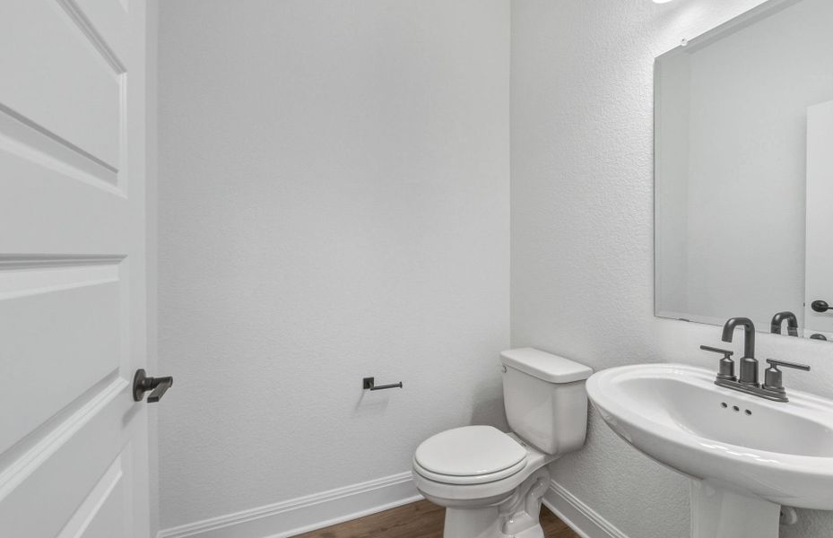 Furnished interior view inside a new home in Santa Rita Ranch, Liberty Hill (Image 9).