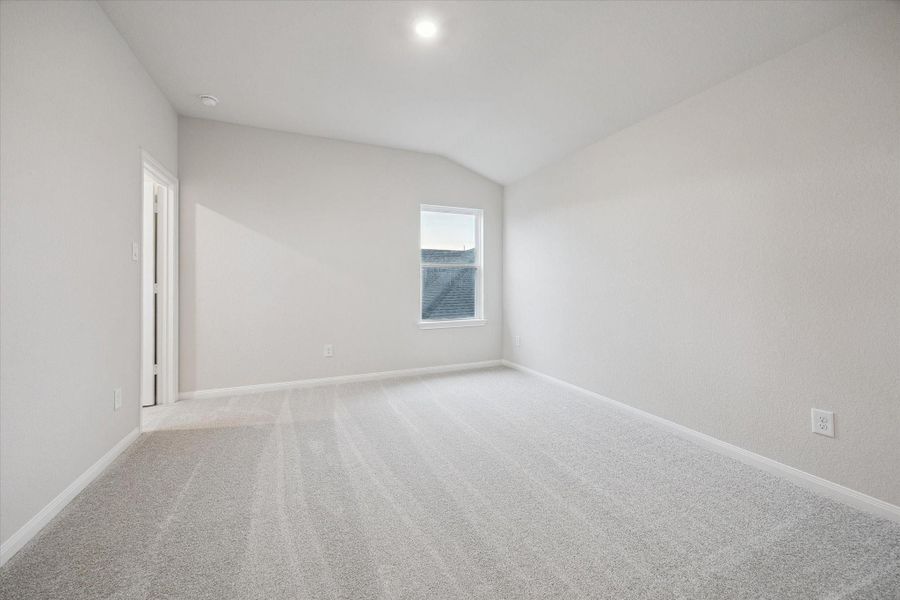 Spacious, unfurnished interior of a new home in Elyson, Katy (Image 33).