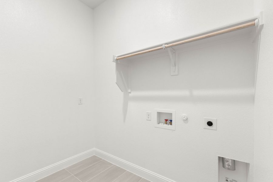 Spacious, unfurnished interior of a new home in Coyote Crossing, Godley (Image 26). Spacious, unfurnished interior of a new home in Coyote Crossing, Godley (Image 26).