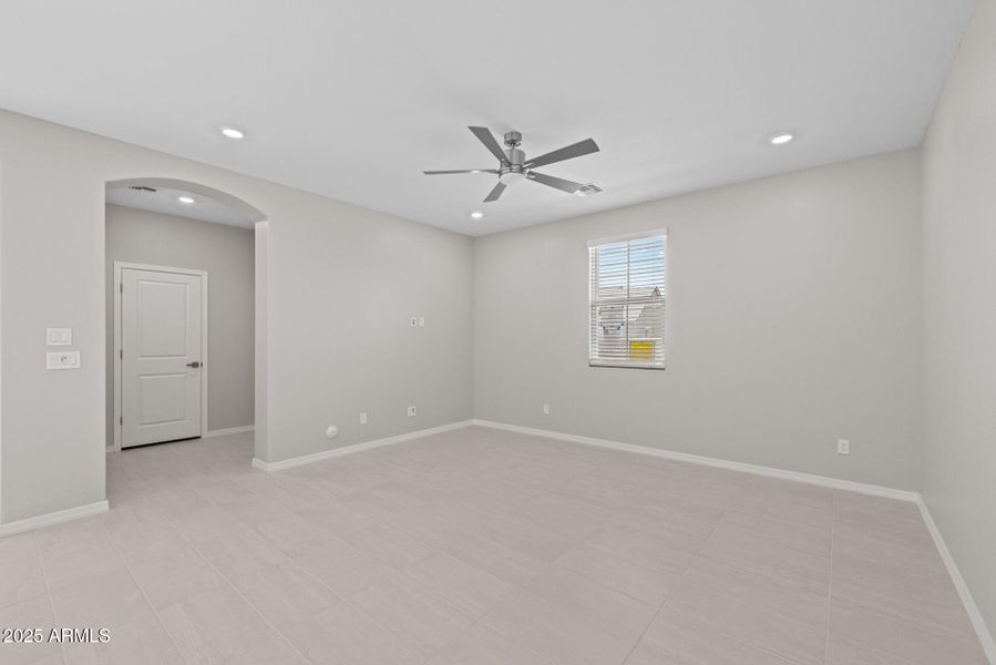 6)GREAT ROOM 6)GREAT ROOM