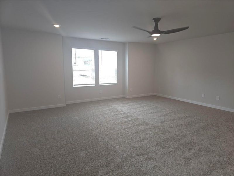 Spacious, unfurnished interior of a new home in Southern Hills, McDonough (Image 31).