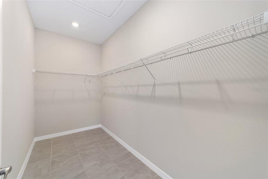 Spacious, unfurnished interior of a new home in , Ocala (Image 31).