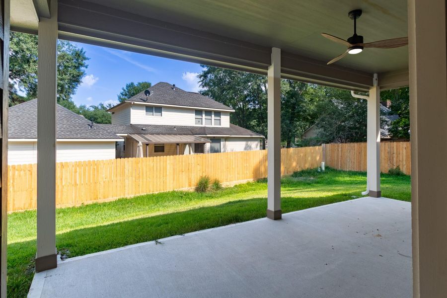 Exterior details and patio area of a home in , Huntsville (Image 20).