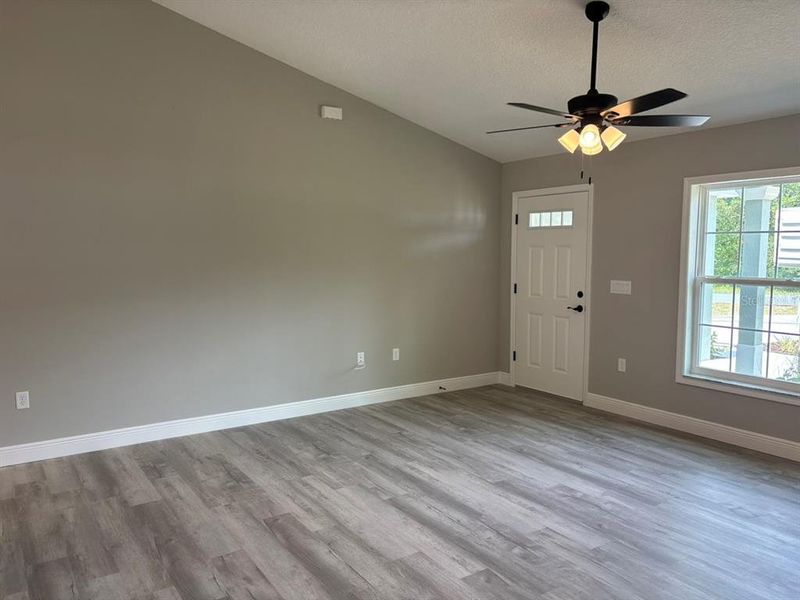 Spacious, unfurnished interior of a new home in , Dunnellon (Image 15).