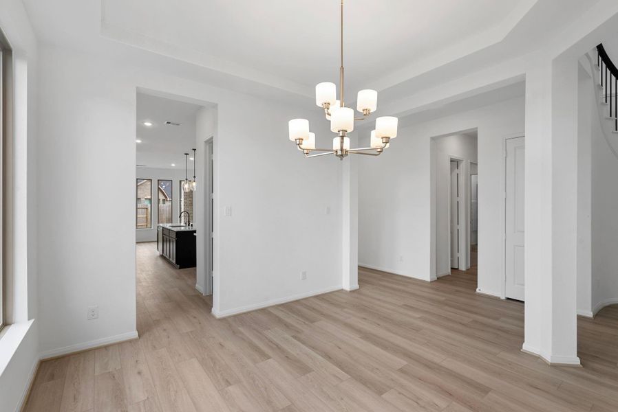 Spacious, unfurnished interior of a new home in Valencia, Manvel (Image 27).