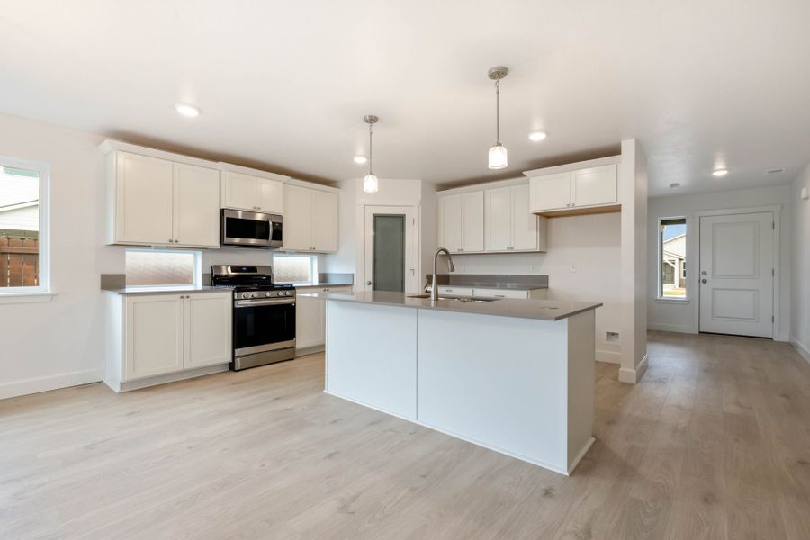 Furnished interior view inside a new home in Willowbrook, Madras (Image 10).