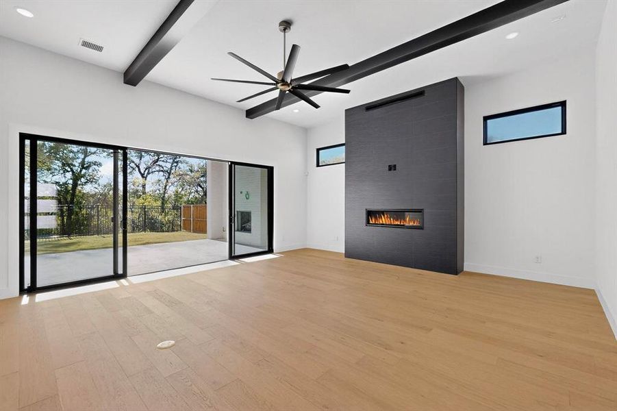 Spacious, unfurnished interior of a new home in , Arlington (Image 23).