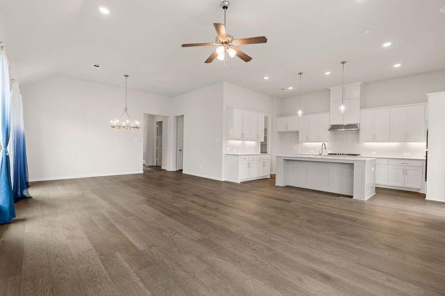 Spacious, unfurnished interior of a new home in , Prosper (Image 14).