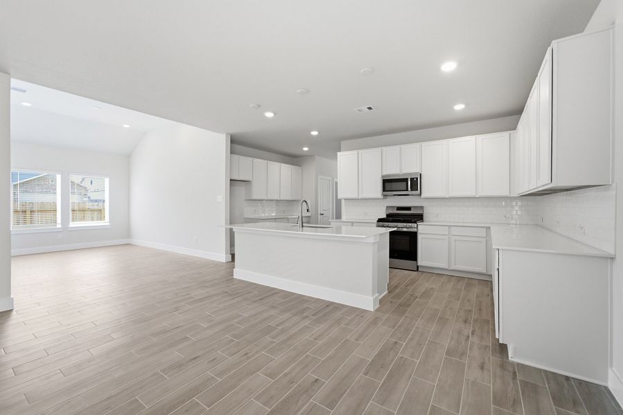 Furnished interior view inside a new home in Bluestem, Brookshire (Image 10).