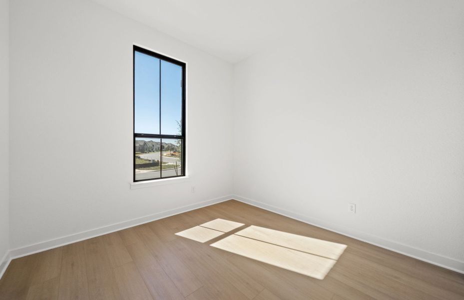 Spacious, unfurnished interior of a new home in 6 Creeks, Kyle (Image 49).