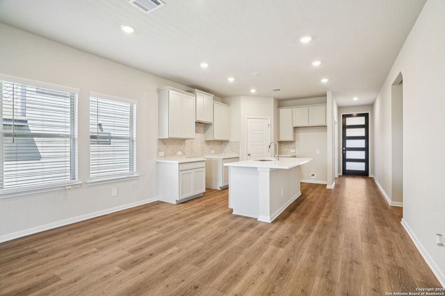 Spacious, unfurnished interior of a new home in Royal Crest, San Antonio (Image 16). Spacious, unfurnished interior of a new home in Royal Crest, San Antonio (Image 16).