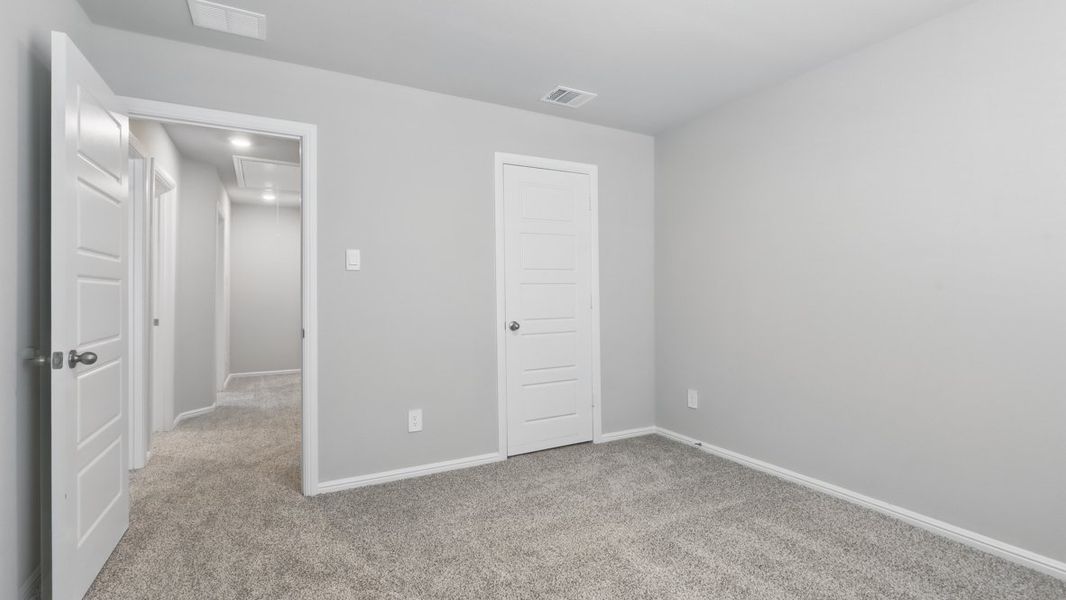 Representative unfurnished interior of a home built from the CASHEW by D.R. Horton in Orchard Village, Fort Worth (Image 34). Representative unfurnished interior of a home built from the CASHEW by D.R. Horton in Orchard Village, Fort Worth (Image 34).